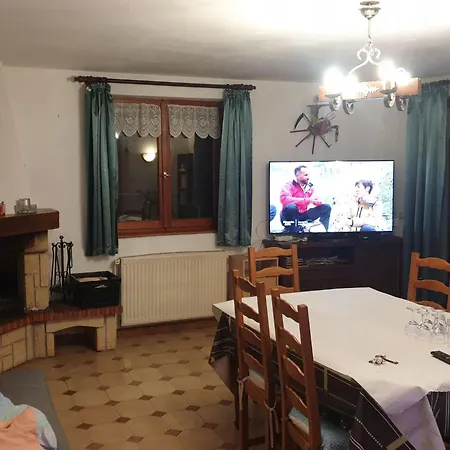 Mit Balkon- Garten Und Talblick By Interhome בית נופש *